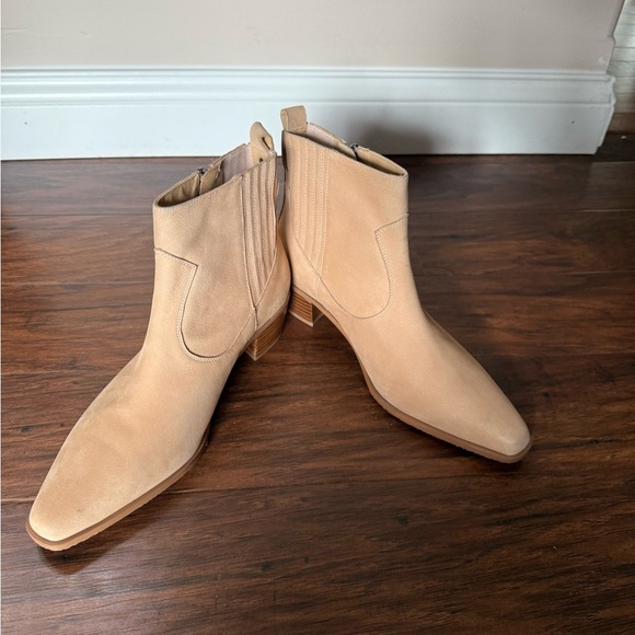 NWOT Donald Pliner Women's Tan Suede Western Ankle Boots-Size 9 - Picture 12 of 14